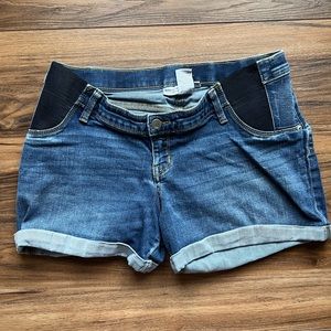 Liz Lange Size 4 Maternity Under Belly Denim Shorts